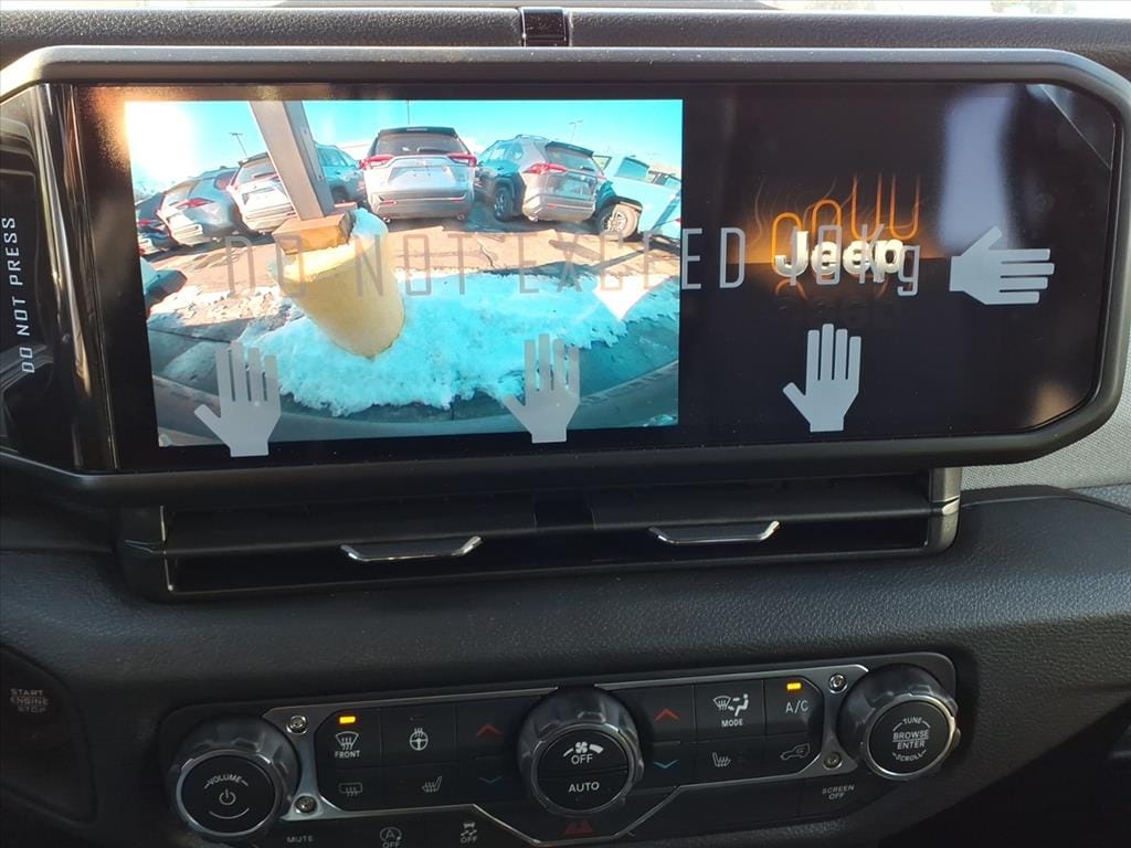 2025 Jeep Wrangler 4-Door Willys - Photo 9