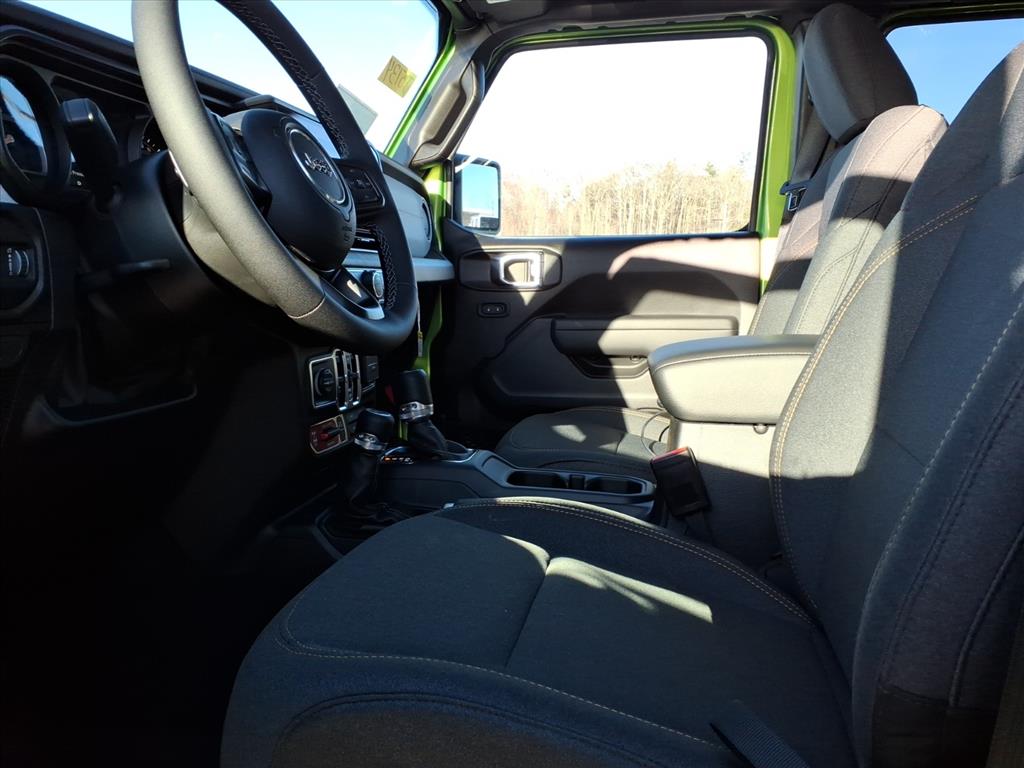 2025 Jeep Wrangler 4-Door Willys - Photo 6