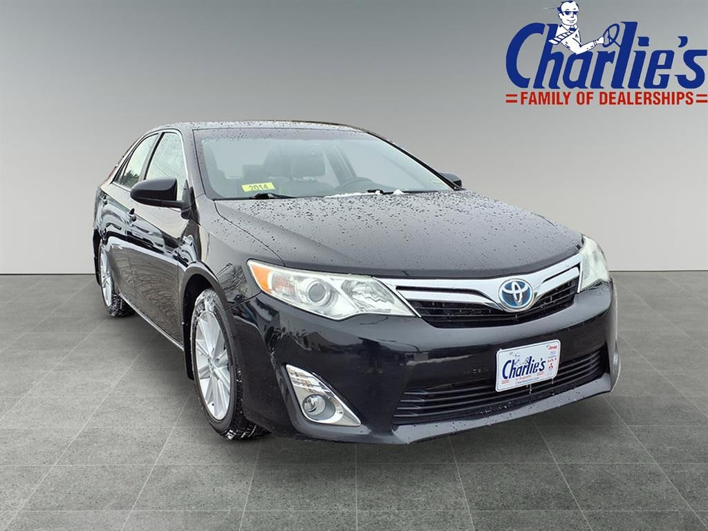 Used 2014 Toyota Camry Hybrid XLE XLE Sedan