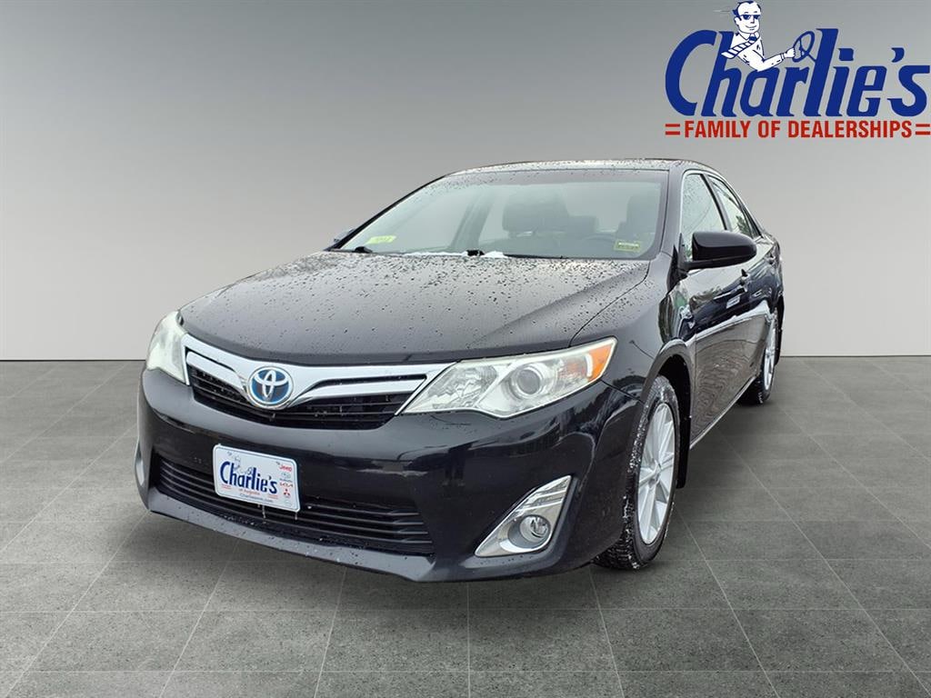 Used 2014 Toyota Camry Hybrid XLE XLE Sedan
