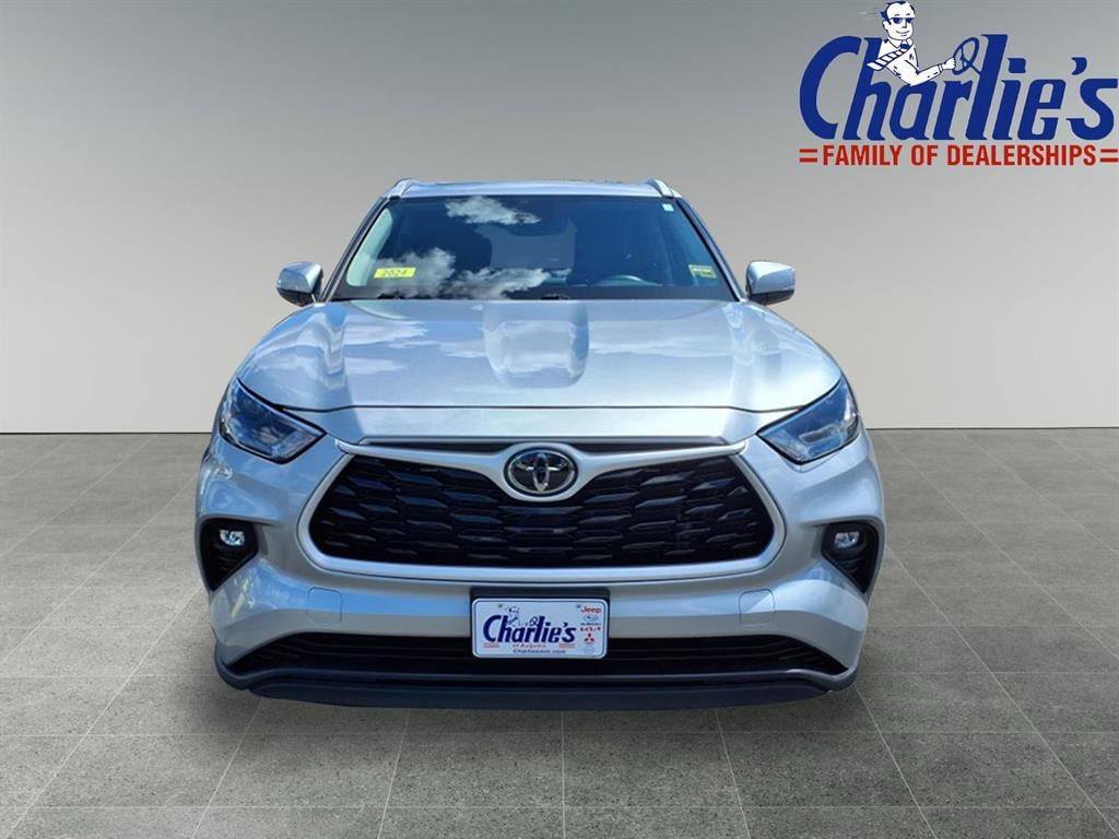 Used 2024 Toyota Highlander XLE AWD XLE SUV