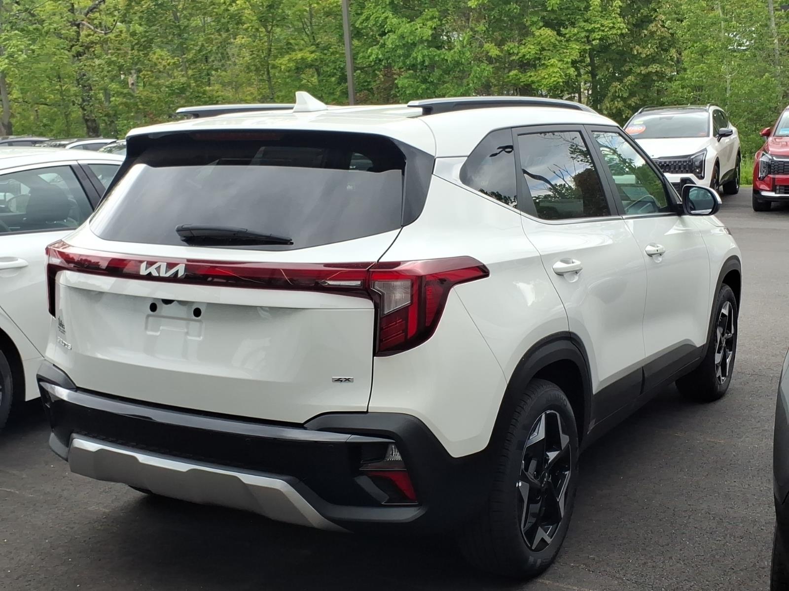 2026 Kia Seltos EX - Photo 4