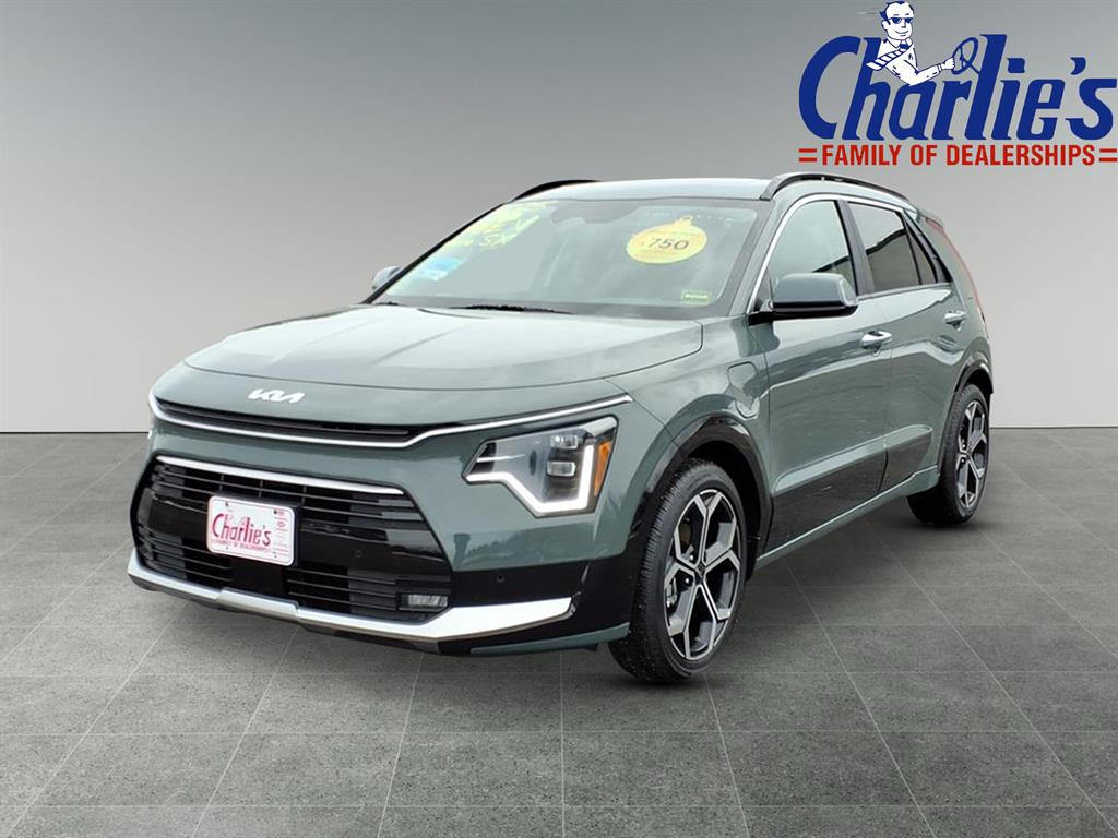 2025 Kia Niro SX Touring's photo