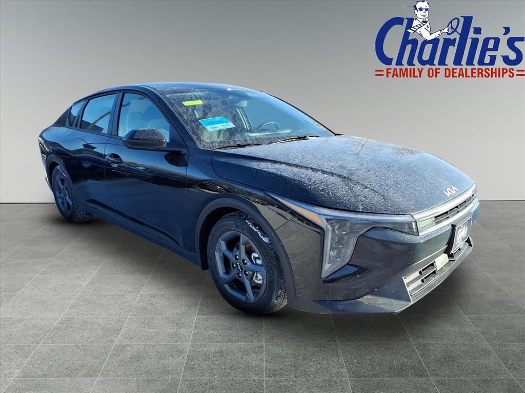 New 2025 Kia K4 LXS Sedan
