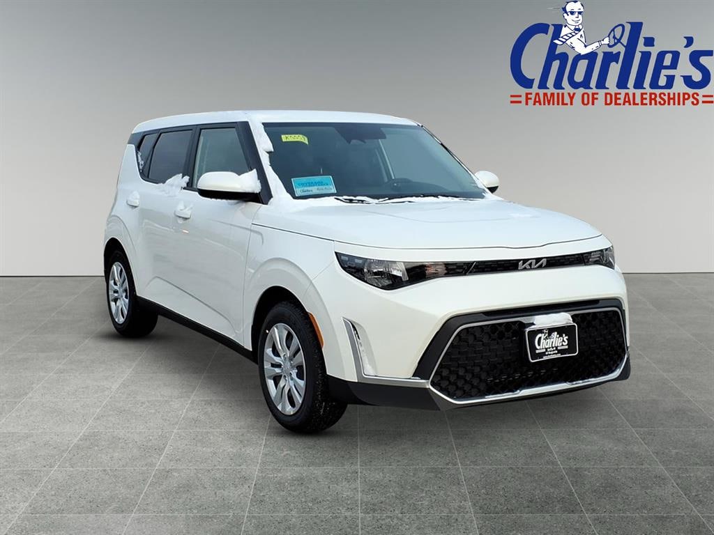 New 2025 Kia Soul LX Hatchback