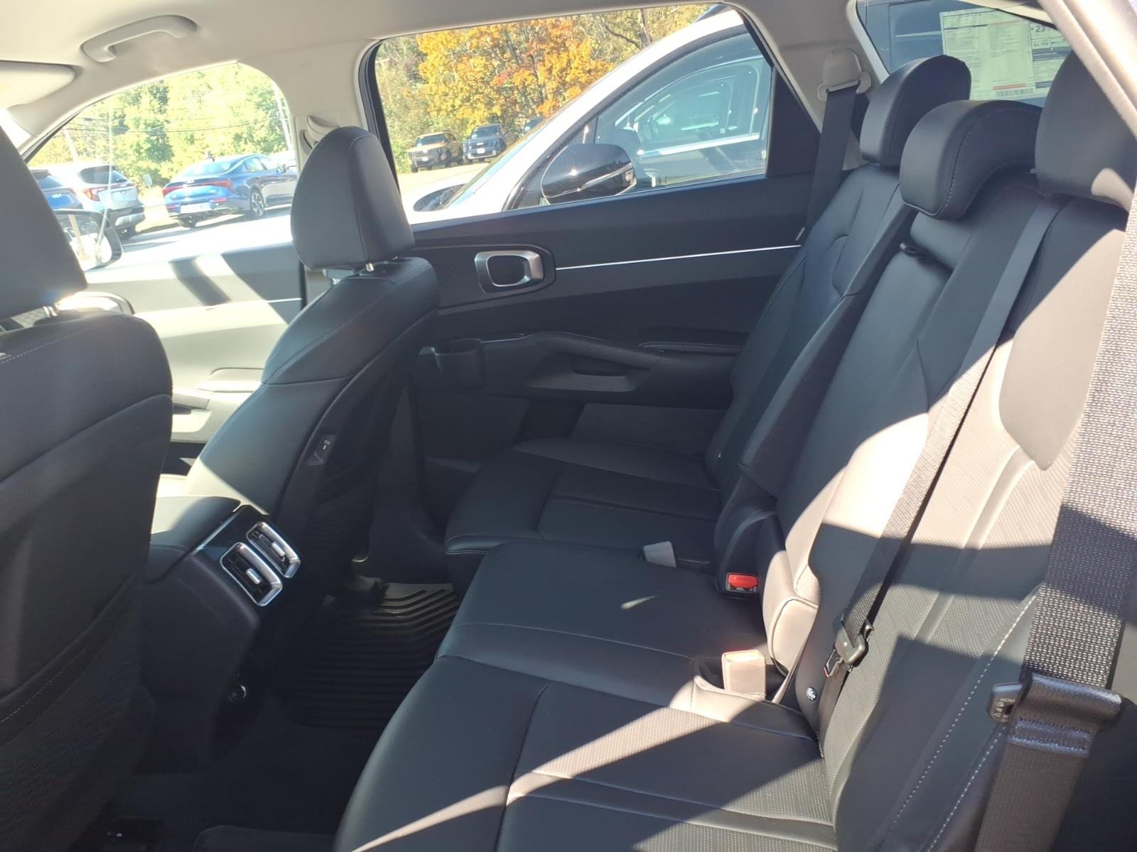 2026 Kia Sorento EX - Photo 7
