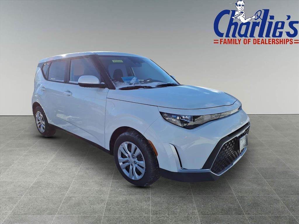 New 2025 Kia Soul LX Hatchback