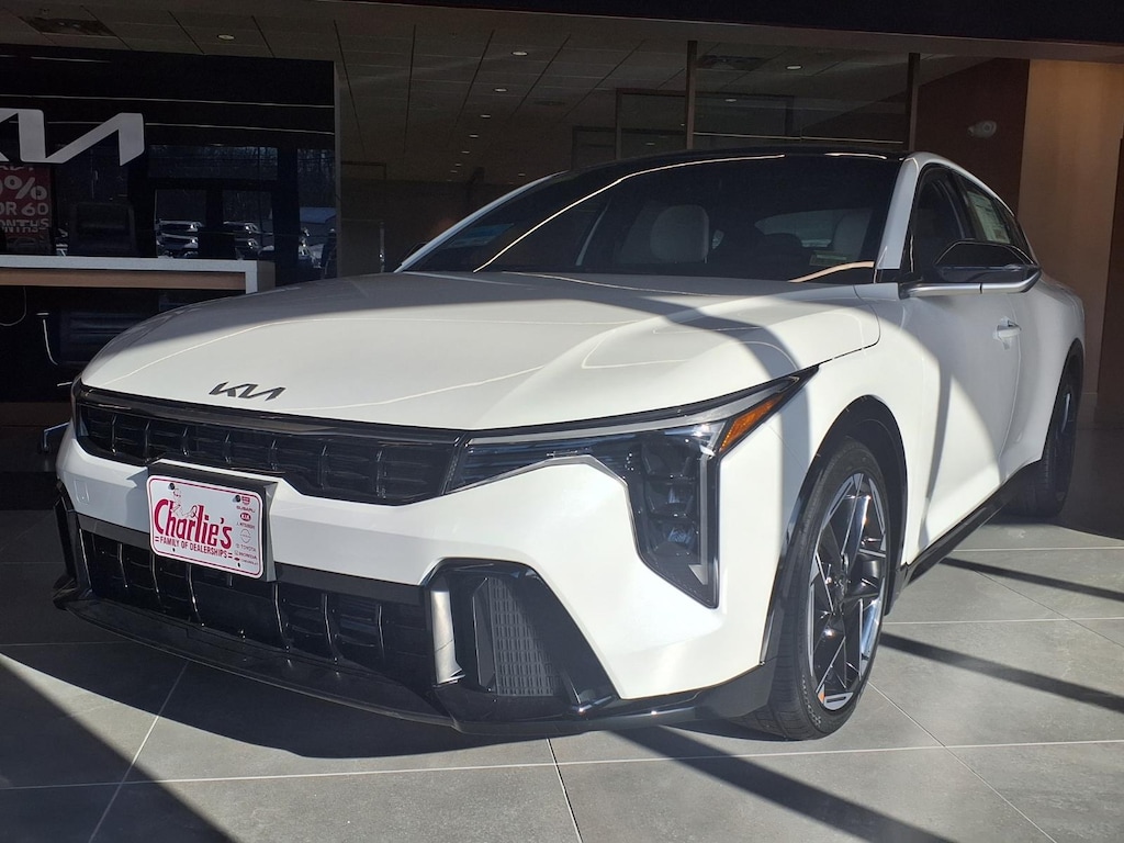 New 2025 Kia K4 GT-Line Sedan