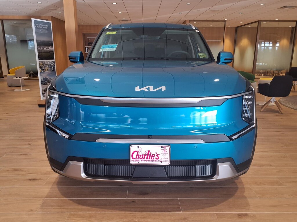 New 2026 Kia EV9 Wind SUV