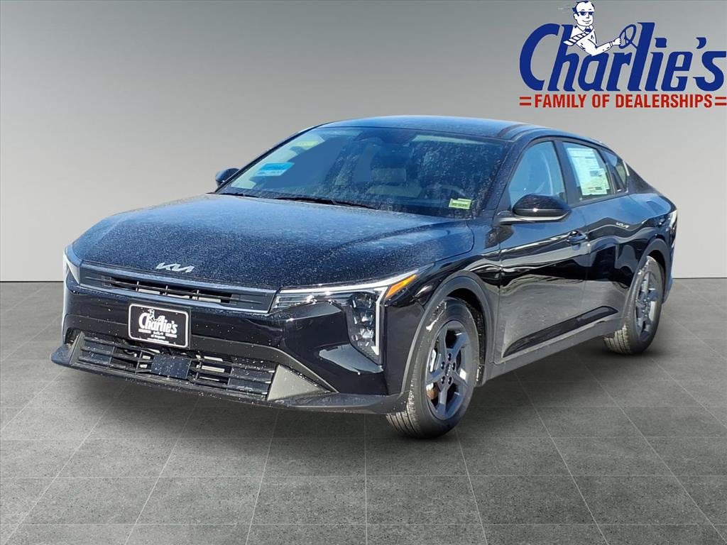 New 2025 Kia K4 LXS Sedan