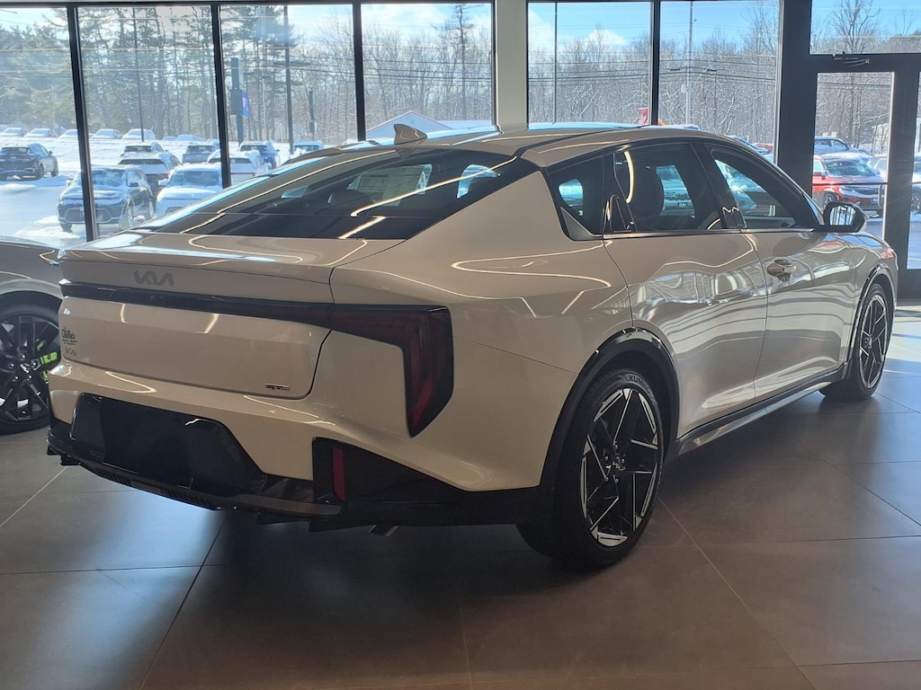 New 2025 Kia K4 GT-Line Sedan