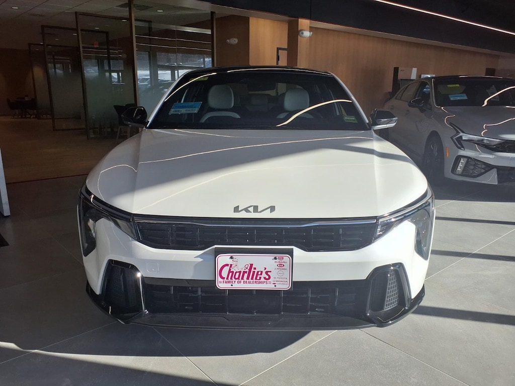 New 2025 Kia K4 GT-Line Sedan