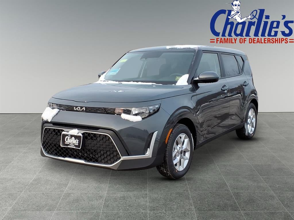 2025 Kia Soul LX's photo