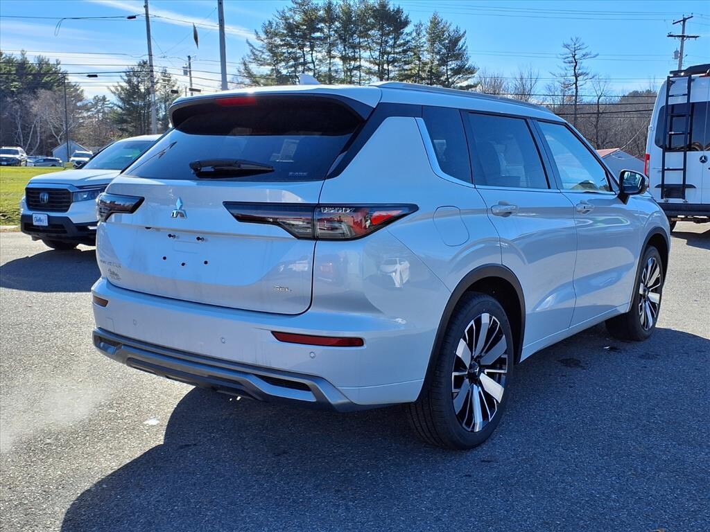 New 2025 Mitsubishi Outlander SEL SUV