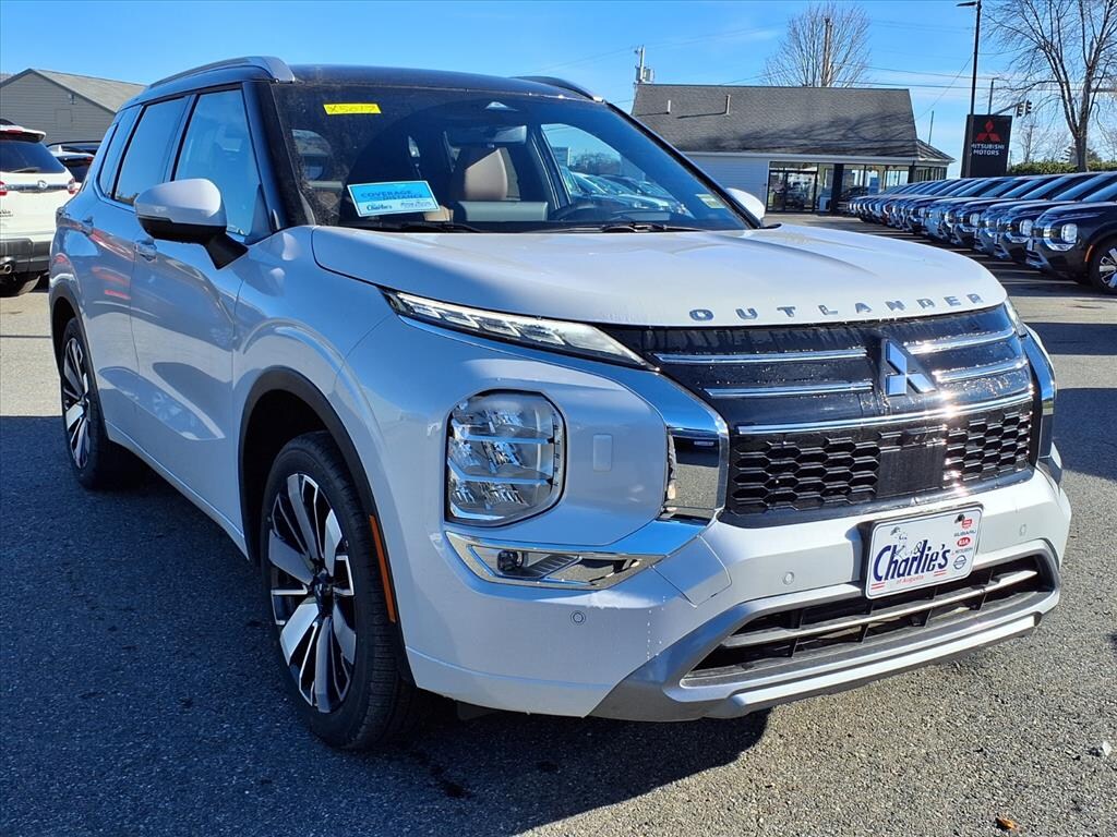 New 2025 Mitsubishi Outlander SEL SUV