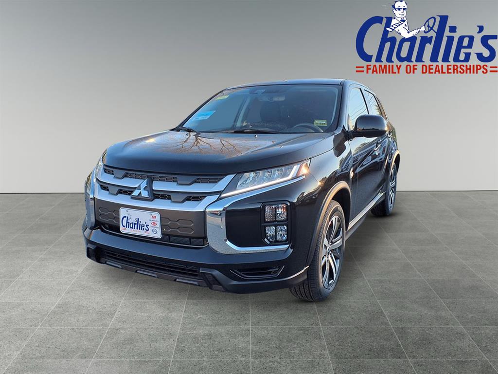 2025 Mitsubishi Outlander Sport ES's photo