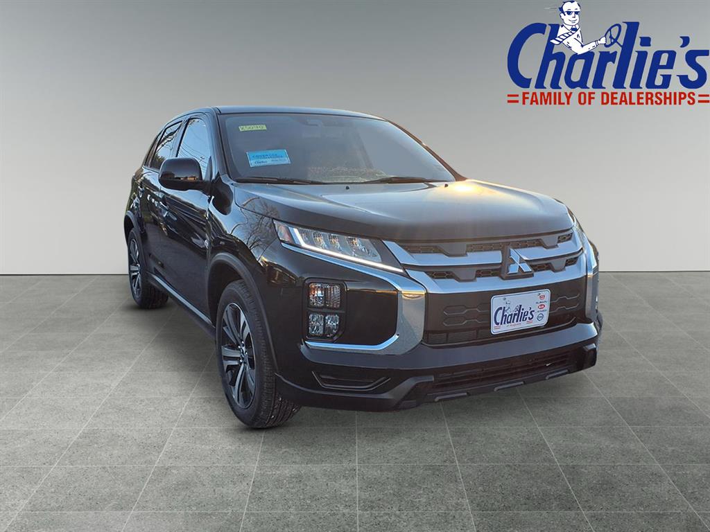 2025 Mitsubishi Outlander Sport ES photo 3