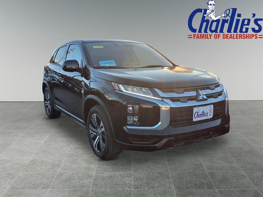 2025 Mitsubishi Outlander Sport ES photo 3