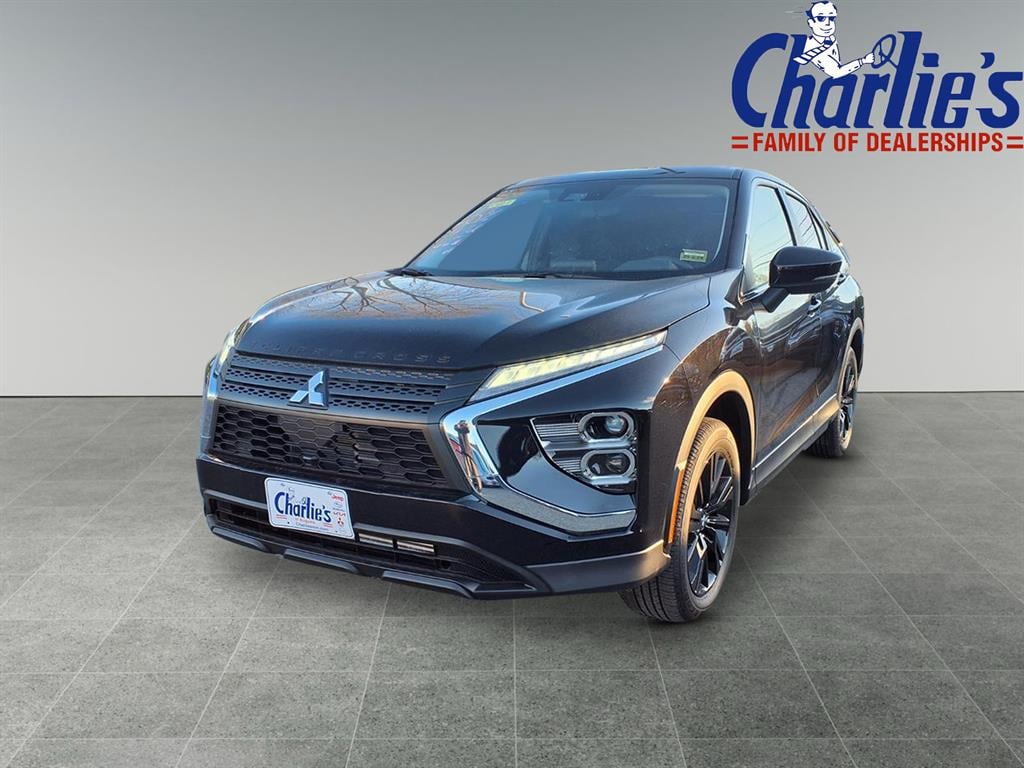 2025 Mitsubishi Eclipse Cross LE's photo