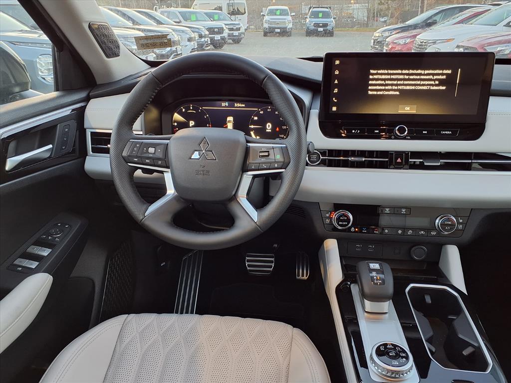 2025 Mitsubishi Outlander SEL Platinum Edition - Photo 9