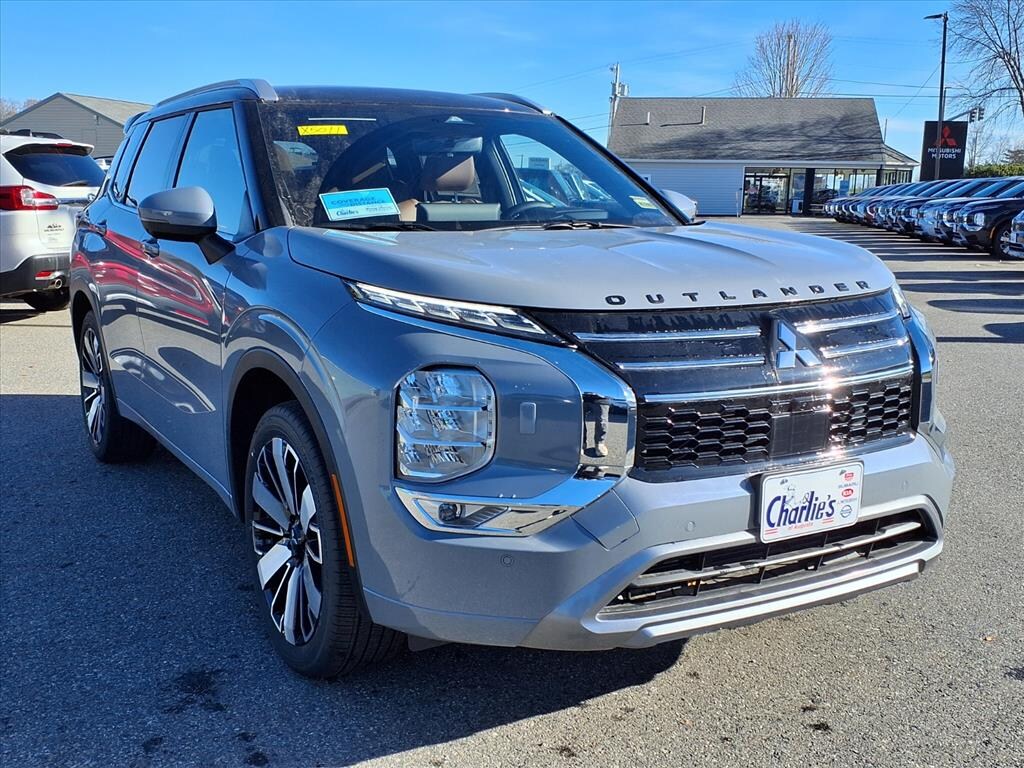 New 2025 Mitsubishi Outlander SEL SUV