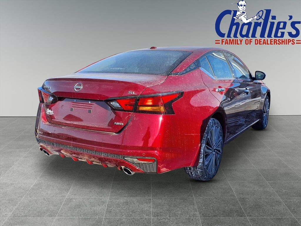 New 2025 Nissan Altima SL Sedan