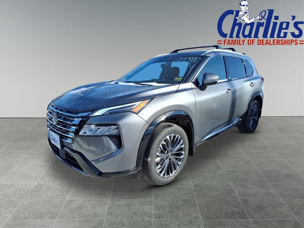 2026 Nissan Rogue Platinum's photo