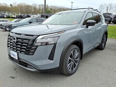 2026 Nissan Pathfinder Platinum SUV