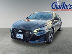 2025 Nissan Altima SR Sedan