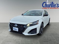 2025 Nissan Altima SR Sedan