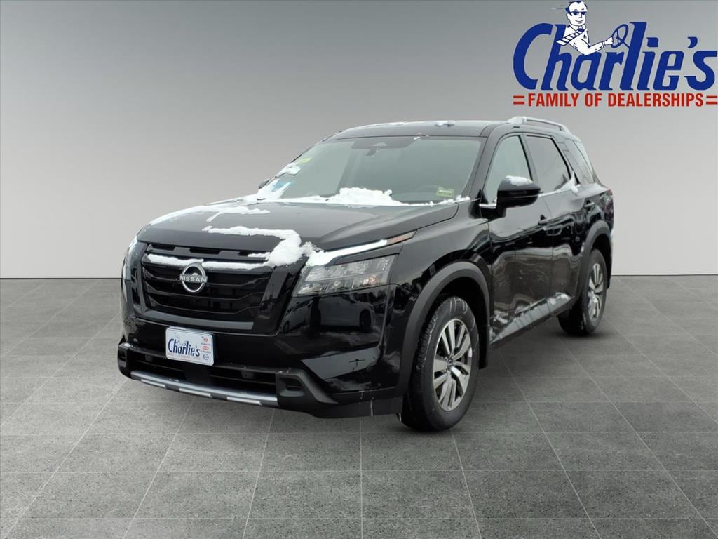 2025 Nissan Pathfinder SL's photo