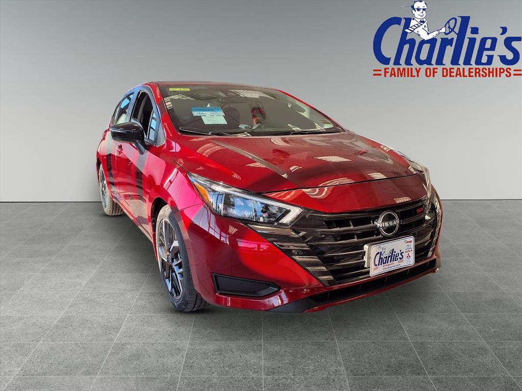 2025 Nissan Versa Sedan SR's photo