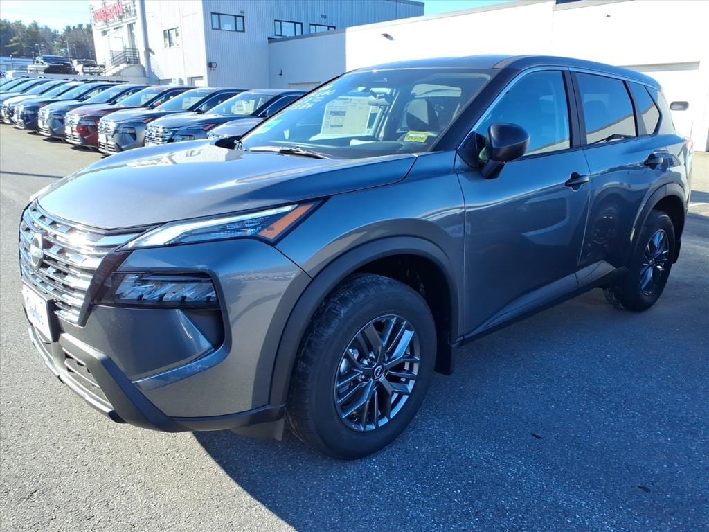 2026 Nissan Rogue S's photo