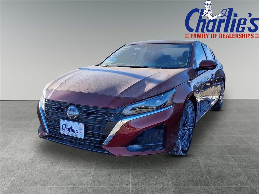 New 2025 Nissan Altima SL Sedan