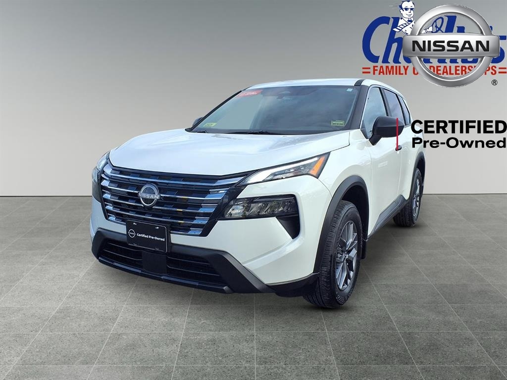 2025 Nissan Rogue S's photo