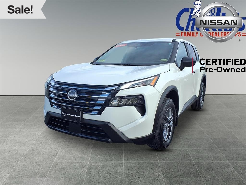 2025 Nissan Rogue S's photo