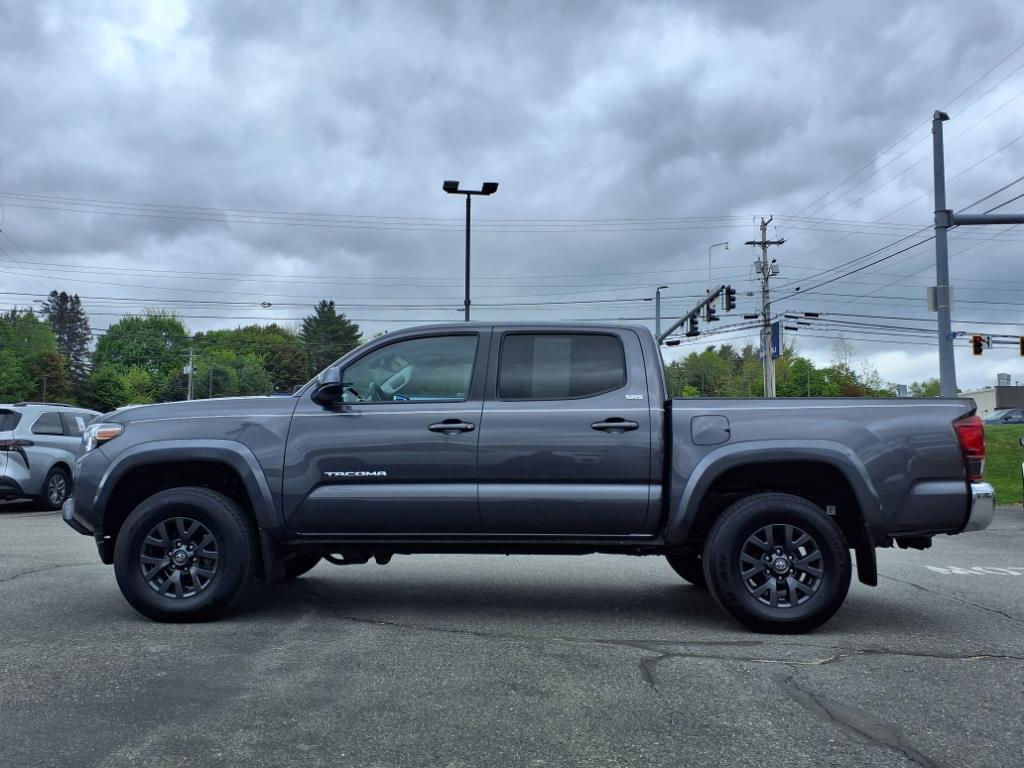 2023 Toyota Tacoma Double Cab photo 2