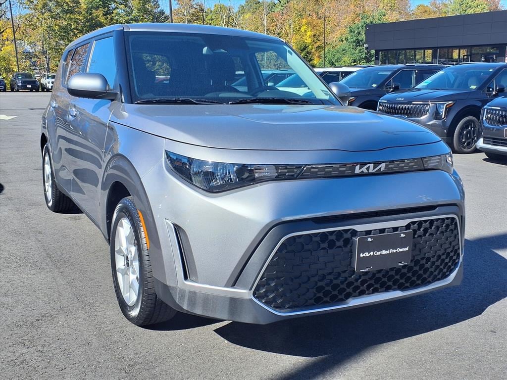 Certified 2024 Kia Soul Hatchback