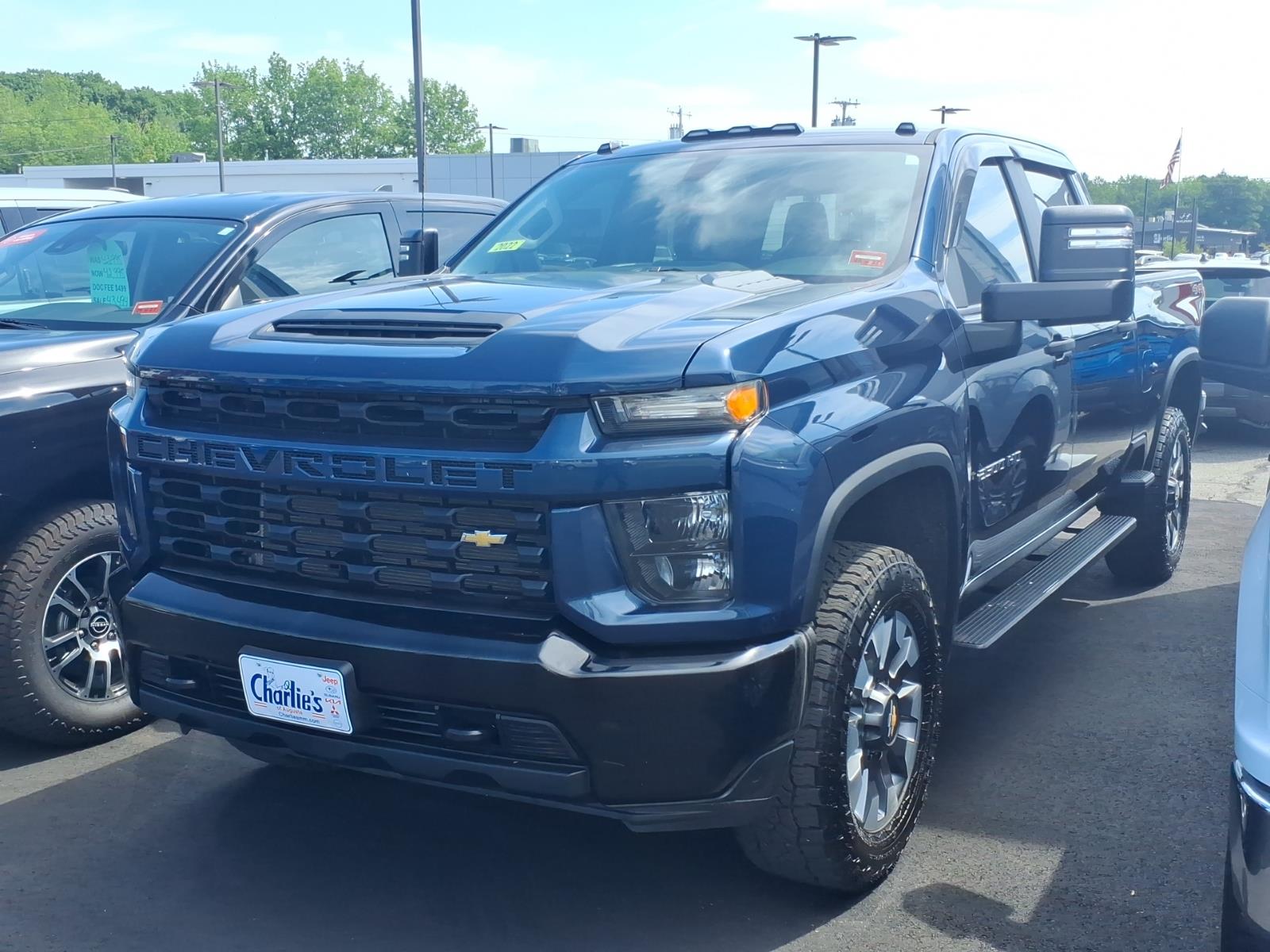 2022 Chevrolet Silverado 2500HD Custom Crew Cab 4WD   