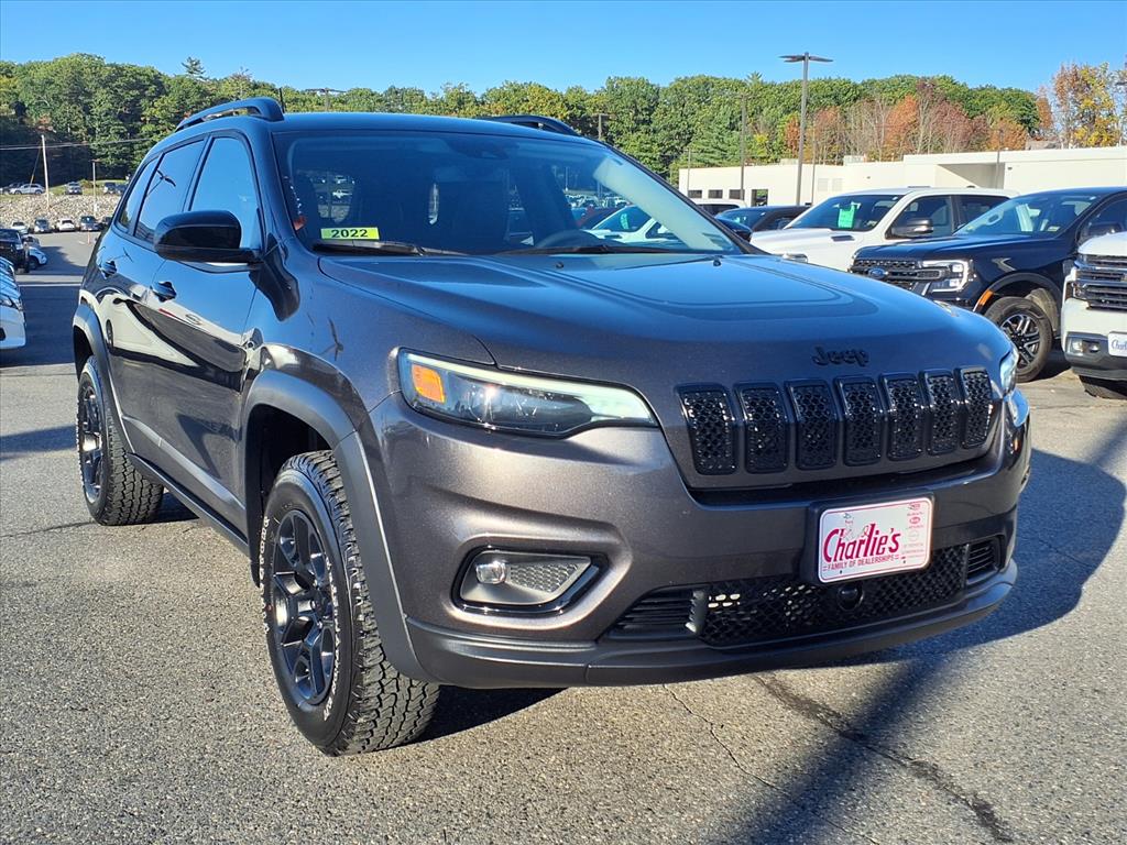 2022 Jeep Cherokee Latitude photo 3