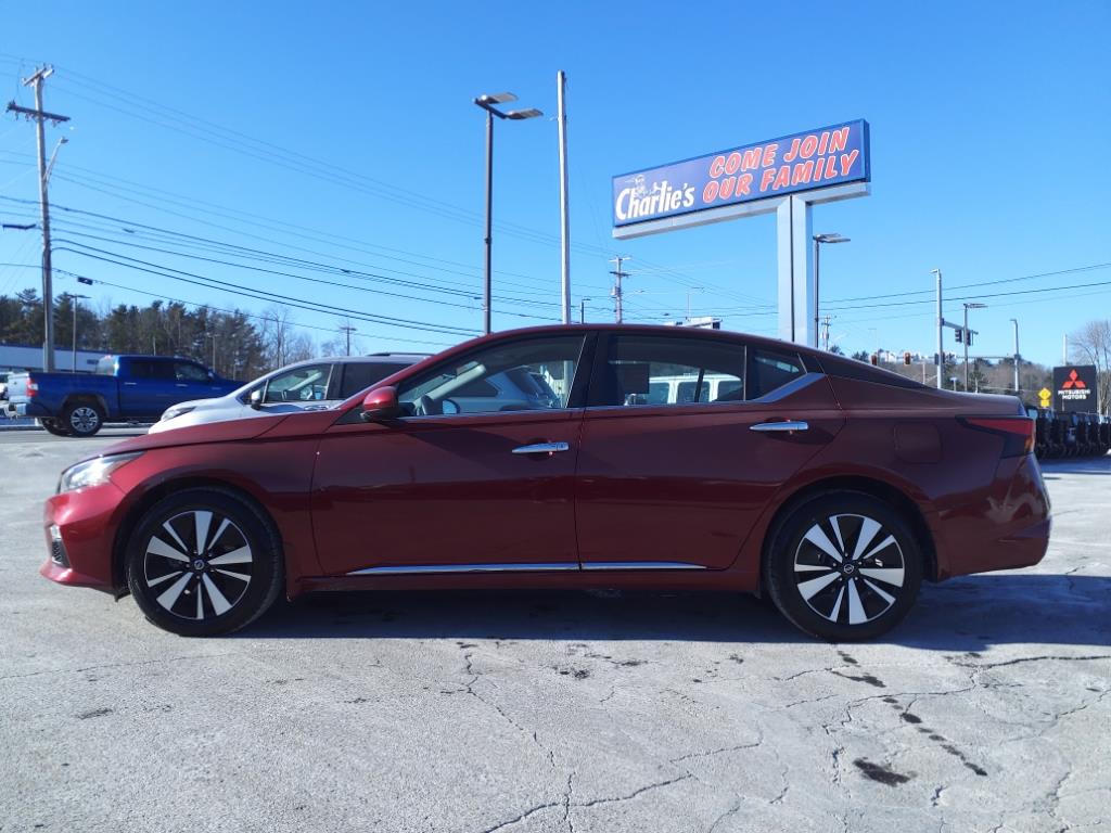 2022 Nissan Altima 2.5 SV photo 2