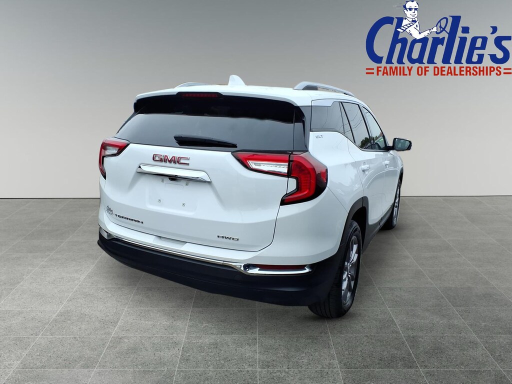 Used 2024 GMC Terrain SLT SUV