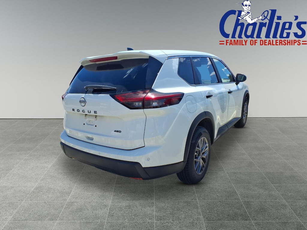 Used 2024 Nissan Rogue S SUV