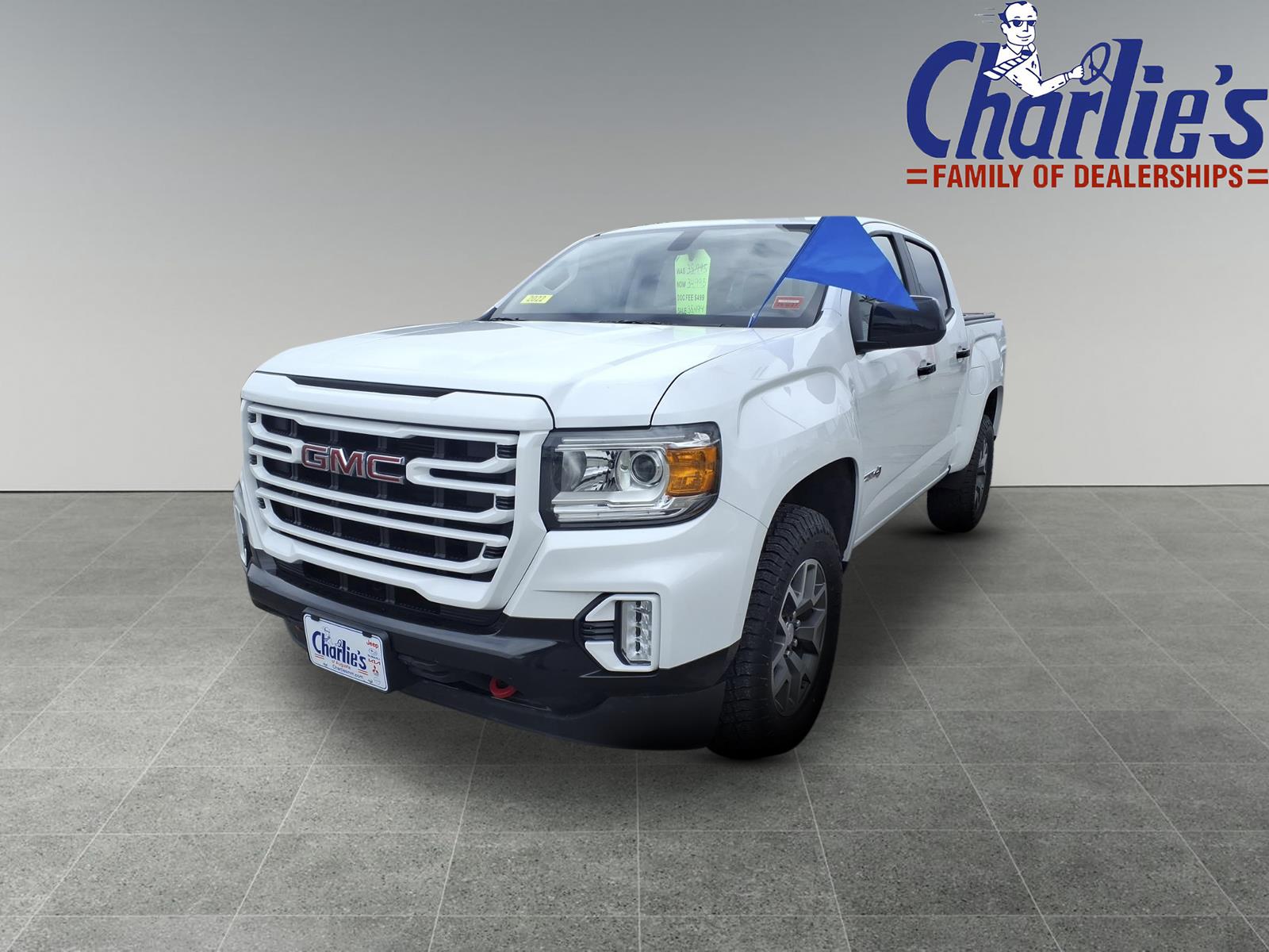 2022 GMC Canyon 4WD AT4 Crew Cab Short Box (Cloth)'s photo