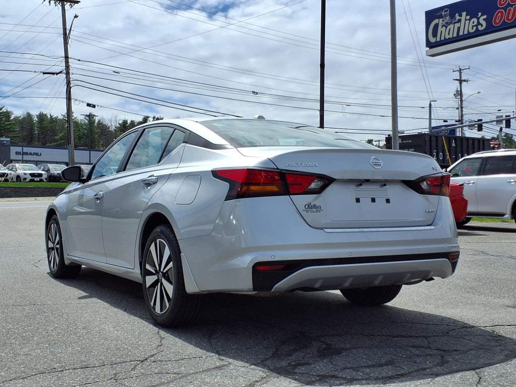 2022 Nissan Altima 2.5 SV photo 3