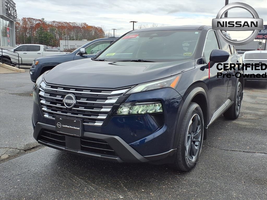2025 Nissan Rogue SV's photo