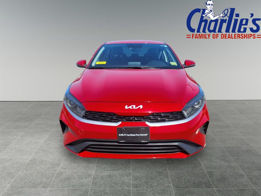 2023 Kia Forte LXS photo 2