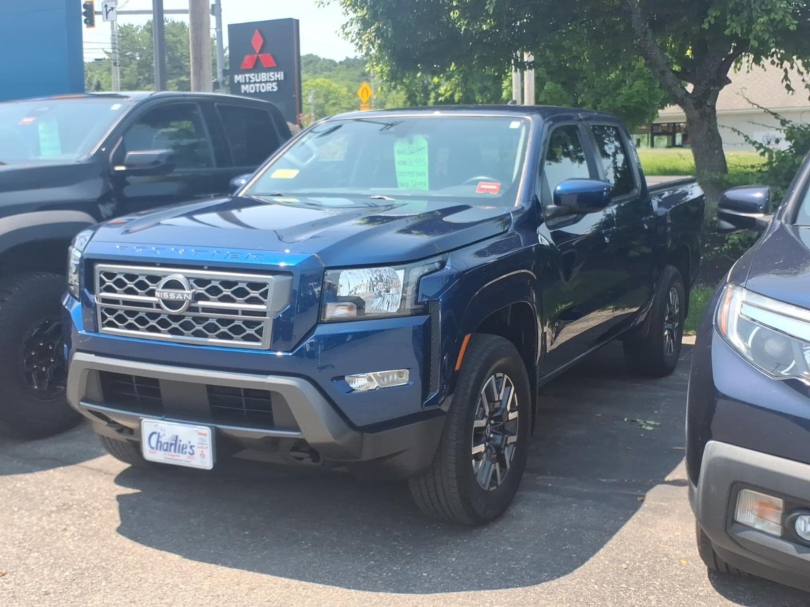 Deep Blue Pearl 2022 Nissan Frontier Pickup Truck  Automatic