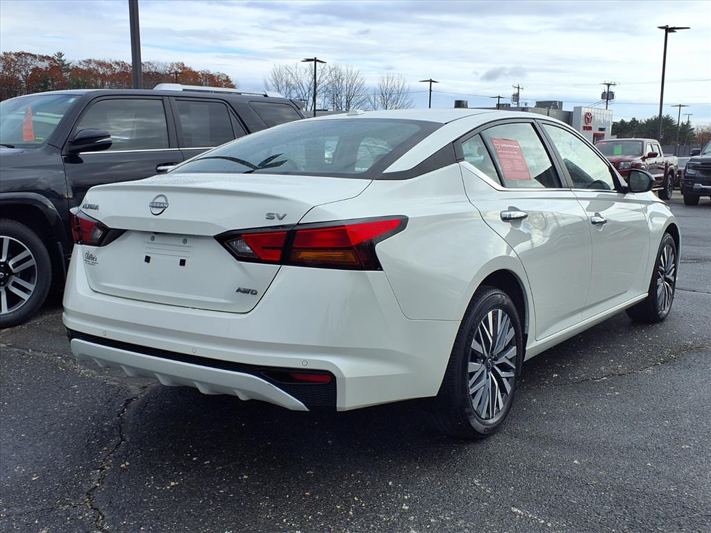 2024 Nissan Altima 2.5 SV photo 4