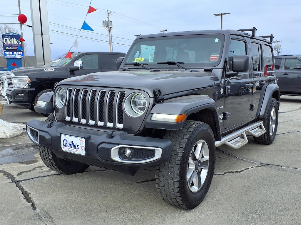 Used 2019 Jeep Wrangler Unlimited Sahara 4x4 SUV